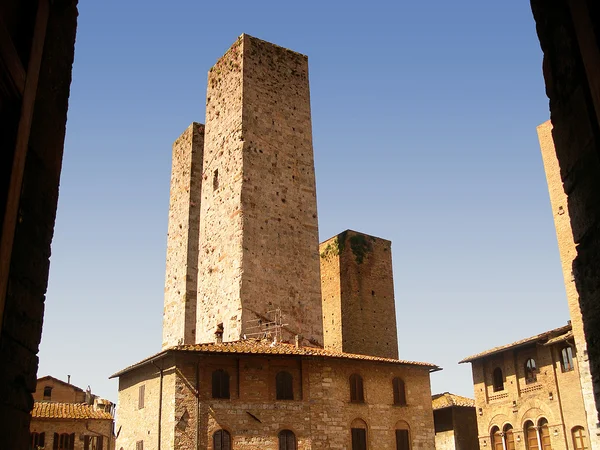 Den medeltida staden san gimignano nära Florens i Toscana Italien — Stockfoto