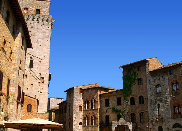 Στη μεσαιωνική πόλη του san gimignano κοντά στη Φλωρεντία στην Τοσκάνη της Ιταλίας — Φωτογραφία Αρχείου