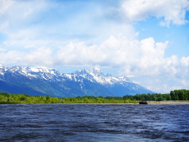bir Amerika Birleşik Devletleri Ulusal Parkı kuzeybatı Wyoming'de Grand teton Milli Parkı olduğunu,