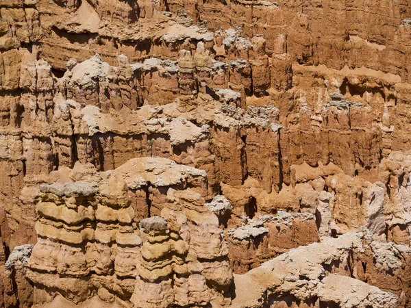 BryceCanyon is distinctive due to its geological structures, called hoodoos, formed from wind, water, and ice erosion of the river and lakebed sedimentary rocks these are eerie and often whimsical — Stock Photo, Image