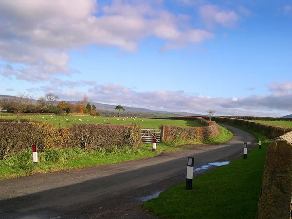 Vieille église à la fin de l'été ensoleillé dans le Lancashire Angleterre — Photo