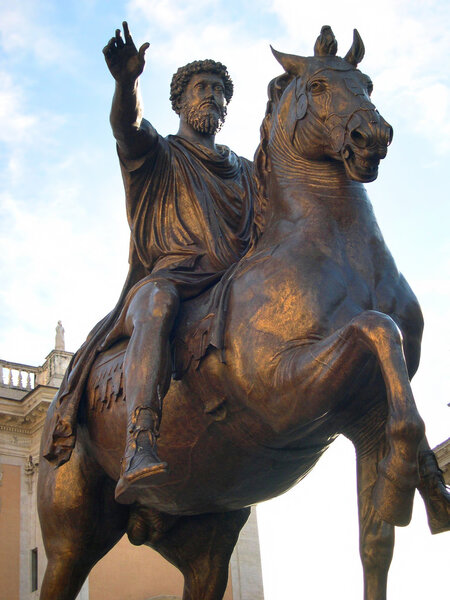 The Capitoline Hill and its Statues