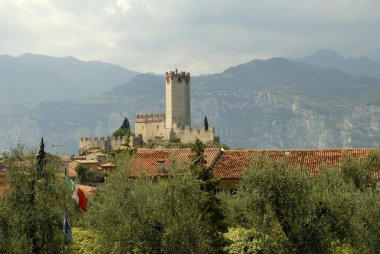 Malcesine garda Gölü Kuzey İtalya üzerinde