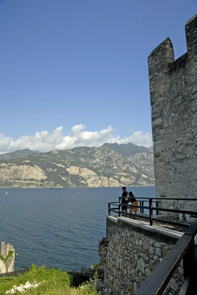 Мальчезин на озере Гарда на севере Италии — стоковое фото