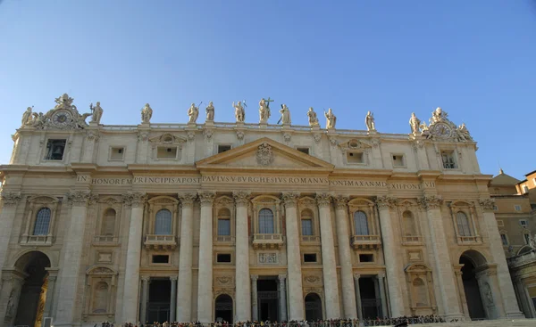 Plaza de San Pedro y Basílica de Roma Italia — Foto de Stock