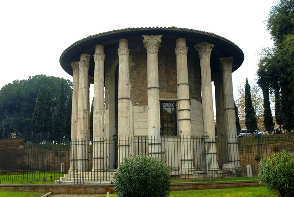 O Templo de Hércules às margens do Tibre em Roma Itália — Fotografia de Stock