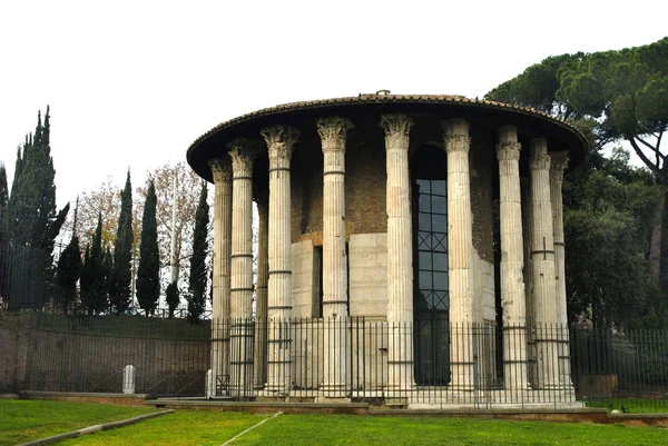 Hercules temploma, a bankok, Tiberis-Róma, Olaszország — Stock Fotó