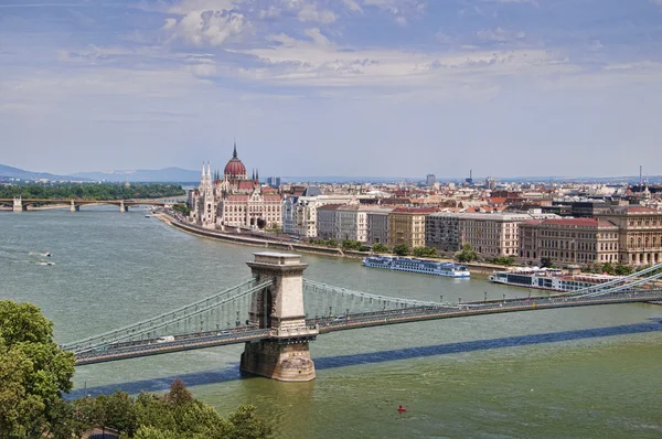 Floden Donau genom Budapest Ungern — Stockfoto