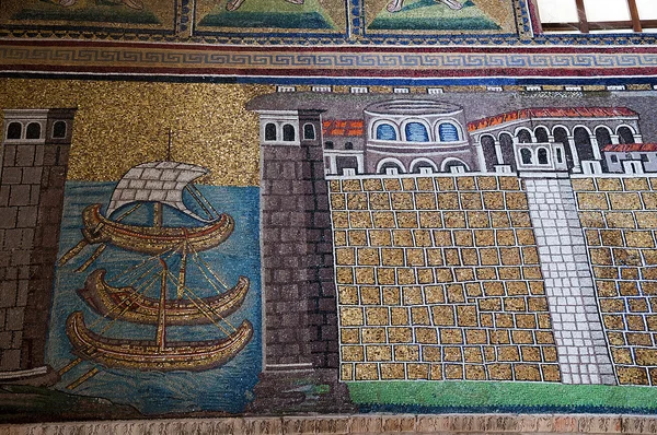 Mosaicos do século X na igreja em Ravenna, Itália — Fotografia de Stock