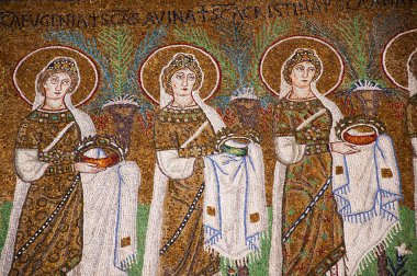 Ravenna, İtalya için kilisede 10.asır mozaik bilge bakireler