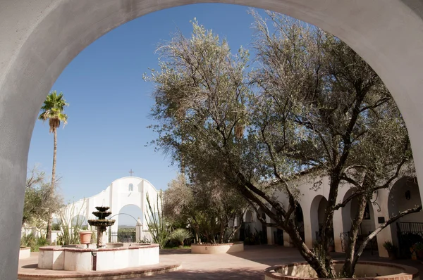 The old Spanish Mission of Saint Xavier del Bac near Tucson Arizona — стоковое фото