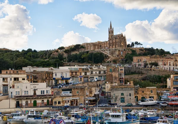 De haven van de veerboot van het Maltese eiland Gozo — Stockfoto