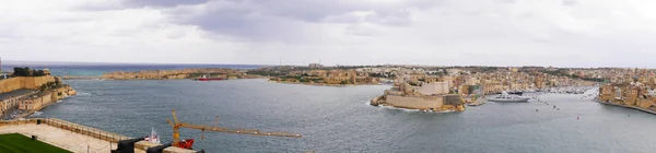 Vestingwerken in Valletta, de hoofdstad van het eiland Malta — Stockfoto