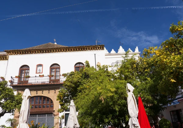 Edificios en el casco antiguo de Marbella en la Costa del Sol Andalucia, España — Foto de Stock