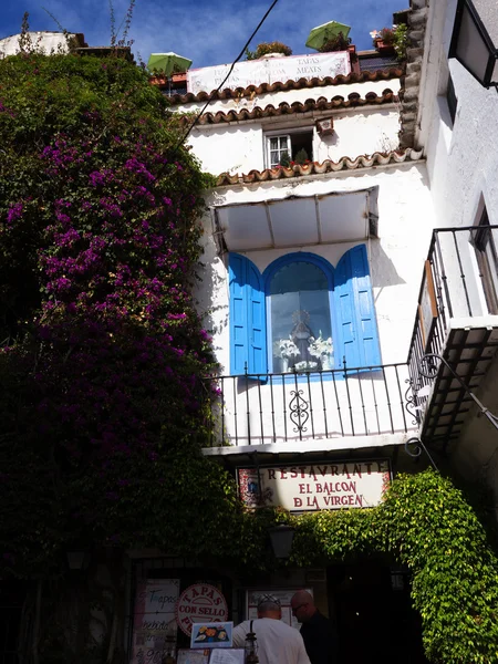 Edificios en el casco antiguo de Marbella en la Costa del Sol Andalucia, España — Foto de Stock