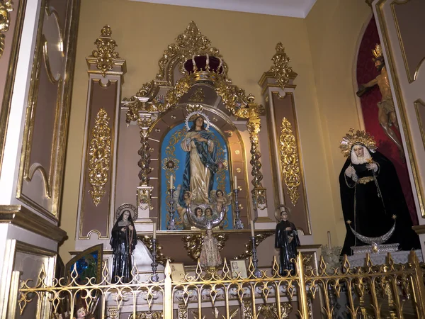 在 Costa Del Sol 安达卢西亚，西班牙马贝拉老镇的教区教堂 — 图库照片