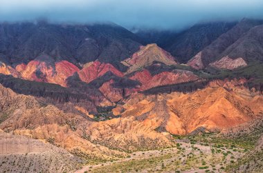 Tilcara 'nın Pucara kentindeki arkeolojik anıtın manzara görüntüsü - eski inka öncesi kalıntılar - Jujuy, Arjantin. Quebrada de Humahuaca
