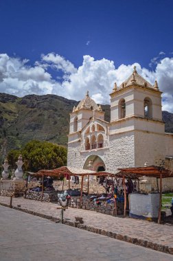 Maca Kilisesi 'nin Santa Ana' sı Colca Vale 'de dağlarla çevrili. Peru, Güney Amerika. Din