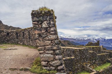 İnka yolundaki Phuyupatamarca kalıntıları, İnka 'nın Peru' daki antik uygarlığından Machu Picchu arkeolojik sahasına insani bir bakış açısı kazandırıyor. Güney Amerika