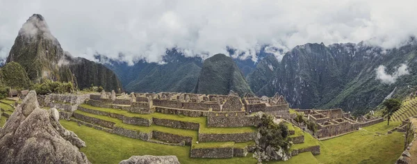 マチュピチュのパノラマビューは 文明から都市を失った 聖なる谷の遺跡と古代建築 クスコ県 ペルー — ストック写真
