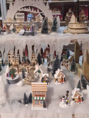 Şehirde Noel süslemeleri