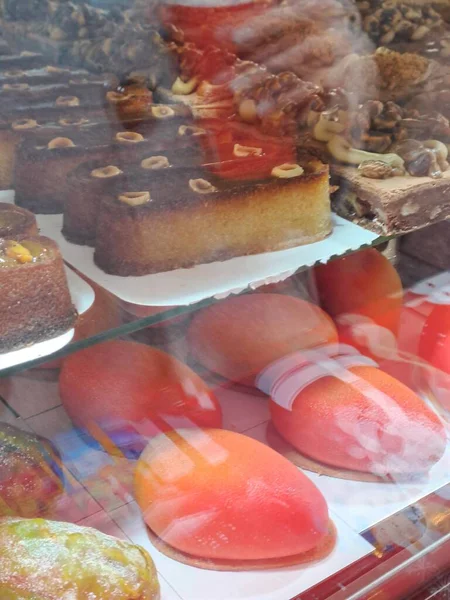 Lezzetli tatlılar, şekerleme, yemek ve tatlı.