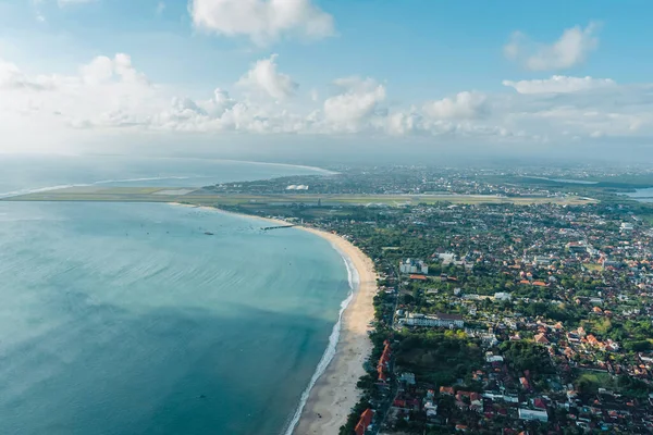 Sabahları deniz manzaralı.