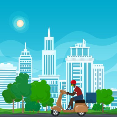 Yemek servisi için termal çantalı koruyucu maskeli Afrikalı genç adam yeşil ağaçların ve şehirlerin yaz arkaplanında kahverengi scooter sürüyor, online dağıtım hizmeti veriyor ve evde kalıp konsept yapıyor.