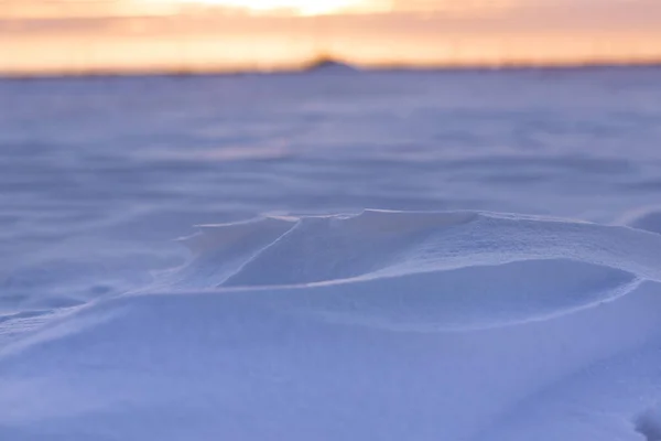 Olas Azuladas Nevadas Cerca Campo Nieve Atardecer Fondo Natural Abstracto —  Fotos de Stock