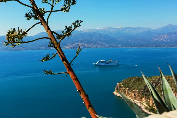 Kryssningsfartyg Argolic Gulf Nafplio Peloponnesos Grekland — Stockfoto