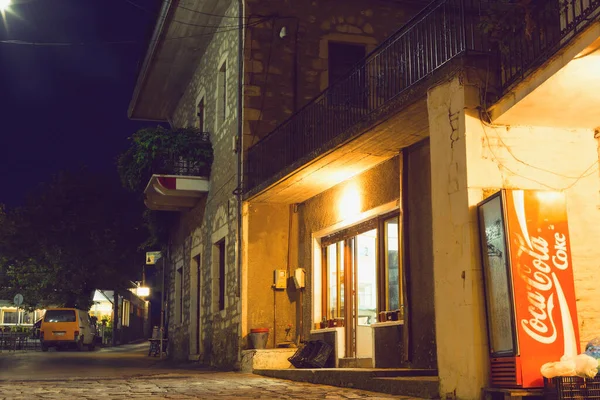 Kosmas Grecia Octubre 2015 Calle Con Tienda Cafetería Pequeña Ciudad — Foto de Stock