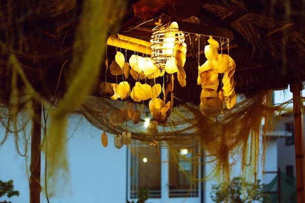 Ręcznie Robiony Żyrandol Dekoracyjny Muszli Restauracji Elafonisos Wyspie Elafonisos Laconia — Zdjęcie stockowe
