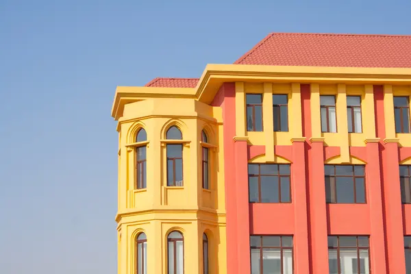 Çok renkli ev — Stok fotoğraf