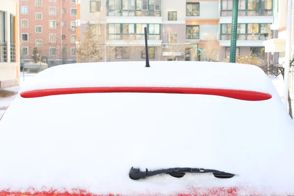 Samochód Zakopane w śniegu — Zdjęcie stockowe
