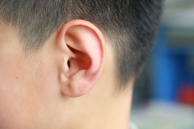Çocuğun kulak