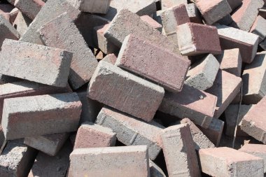 Kırmızı tuğla yığını