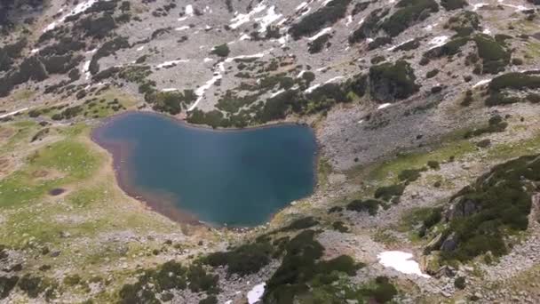 Utsikt Ovanifrån Över Härlig Blåfärgad Glacialsjö Retezat Mountains Rumänien Drone — Stockvideo