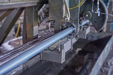 Kesme ve kaynak metal sanayi işçisi. Haddehane makine