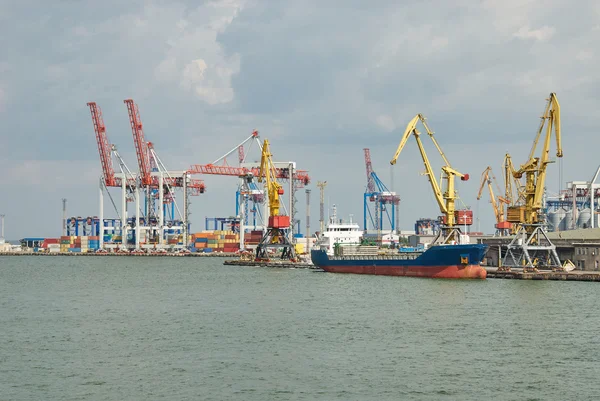 Odessa Port büyük konteyner gemisi