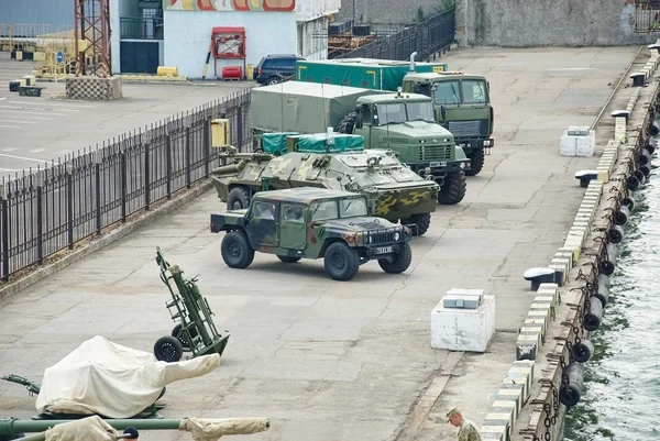 Ряд военной техники — стоковое фото