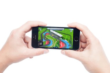 IPhone 5'ler ile Red Bull yarışçılar app