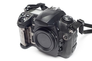 Eski Dslr fotoğraf makinesi ile gevşek kauçuk. Beyaz arka plan üzerinde izole