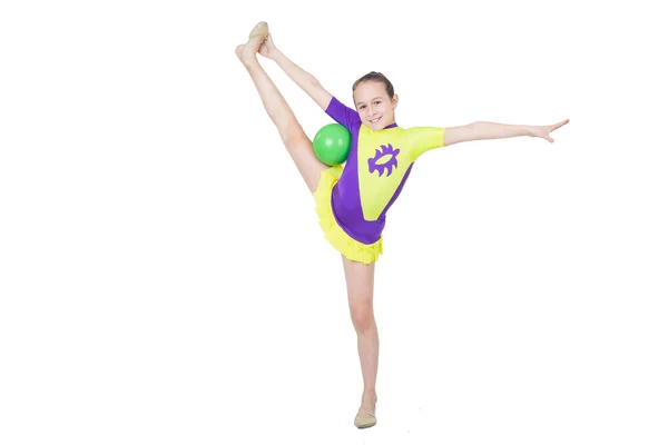 Jeune fille mignonne faisant de la gymnastique — Photo