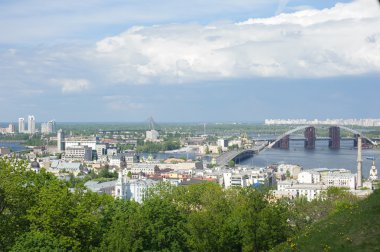 Köprü Nehri Dniper bir görünüm. Kyiv, Ukrayna