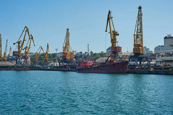 Kargo Vinç raylar üzerinde