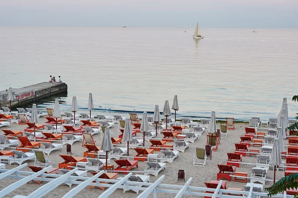 Приватний пляж на березі Чорного моря — стокове фото