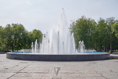 Çeşme resmi kurum Binası yakınındaki