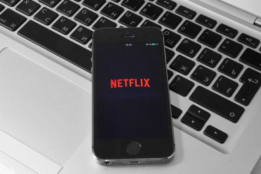 iPhone 5'ler ile Netflix için mobil uygulama s laptop