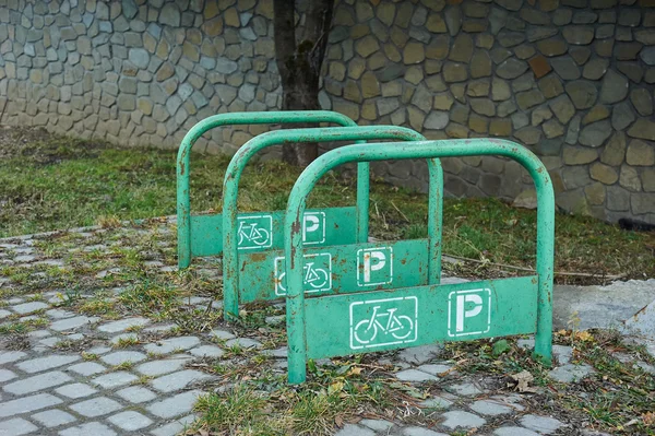 Bicycle parking racks — Stock Photo, Image
