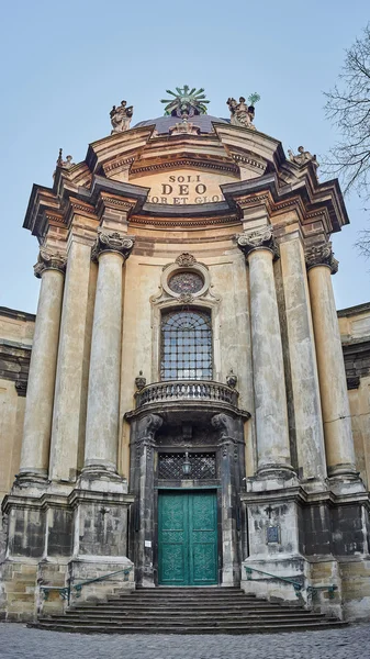 Catedral dominicana en Lviv. Una de las más bellas de la catedral — Foto de Stock